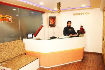 Ecstatic 4 Days 3 Nights Mumbai, Panchgani and Pratapgarh Holiday Package