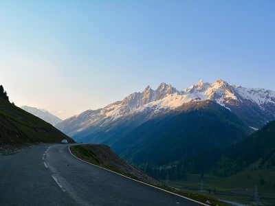 5 Days 4 Nights Kashmir Tour by B.A.T.S TRAVELLER