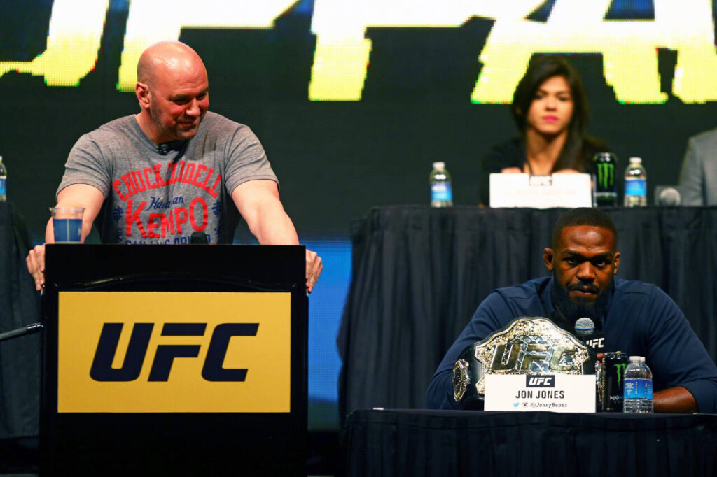 MMA: UFC 196-Weigh Ins Mar 4, 2016; Las Vegas, NV, USA; UFC president Dana White (left) and fighter Jon Jones during a press conference, PK, Pressekonferenz prior to weigh-ins for UFC 196 at MGM Grand Garden Arena. Las Vegas NV USA, EDITORIAL USE ONLY PUBLICATIONxINxGERxSUIxAUTxONLY 9372712