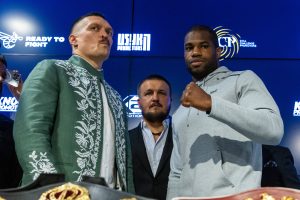 Dominant victory – Oleksandr Usyk scores TKO over Daniel Dubois. Results, highlights, live play-by-play